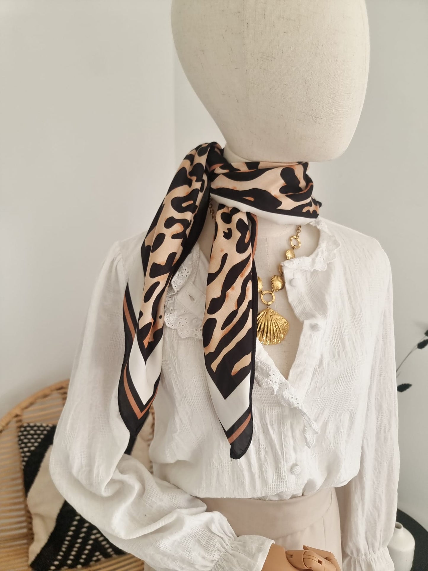 Petit foulard guépard