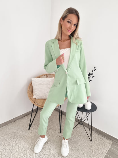 Veste tailleur vert pastel
